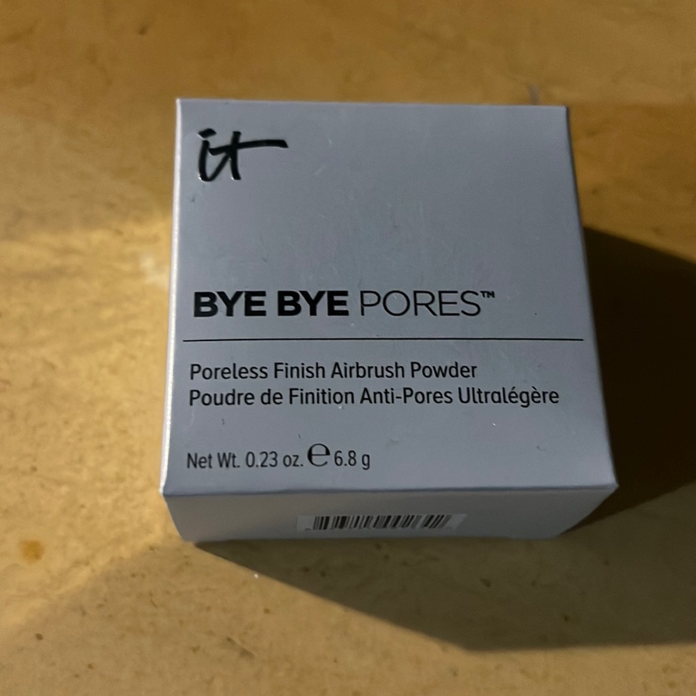 It cosmetics BYE BYE PORES